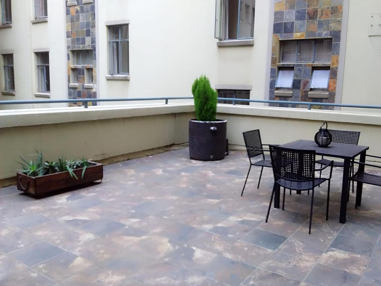 Mabungubwe Hotel Apartments - Home Away From Home Johannesburg Buitenkant foto