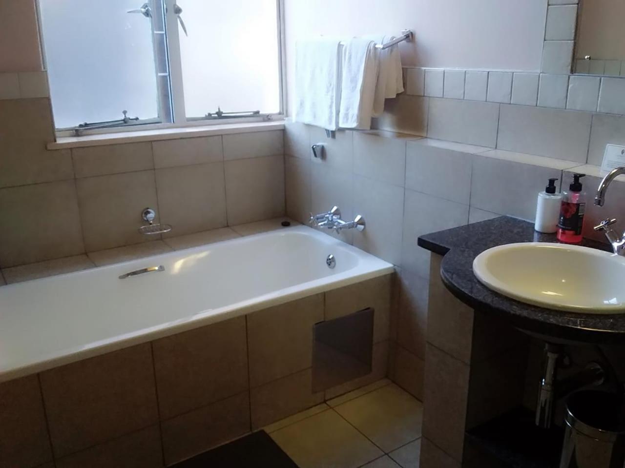 Mabungubwe Hotel Apartments - Home Away From Home Johannesburg Buitenkant foto